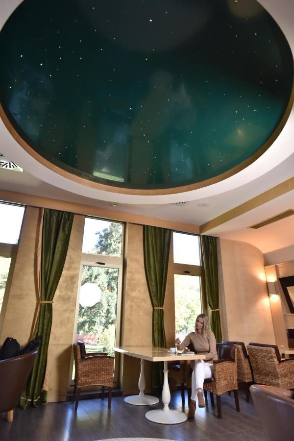 Hotel Park 이바니차 외부 사진